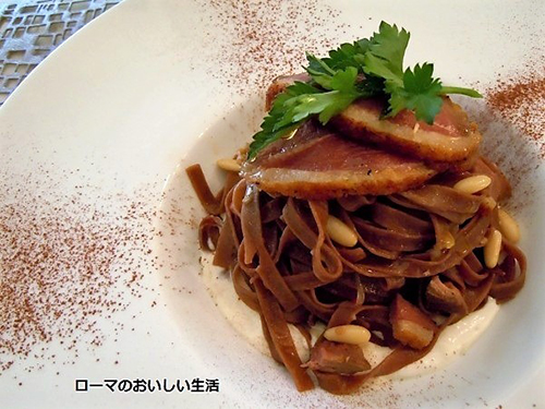 カカオ風味のフェットチーネ・カモ肉とマスカルポーネチーズソース