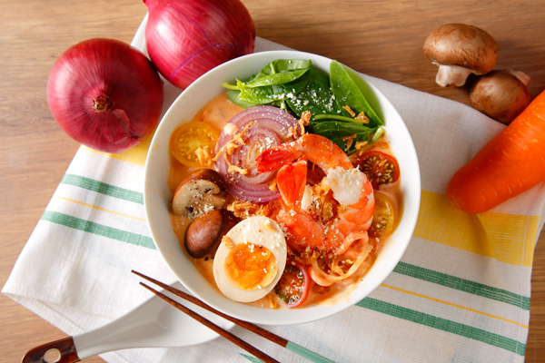 にんじんとセロリの麺でつくるビスクラーメン